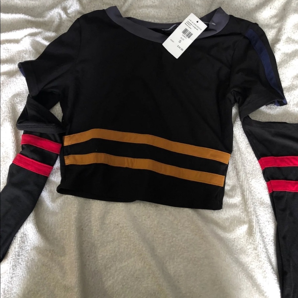 Fashion nova cropped shirt